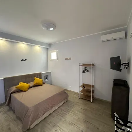 Fcoairporthouse