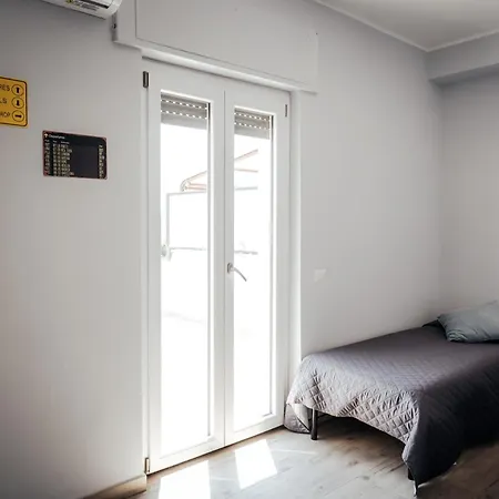 Fcoairporthouse Apartment