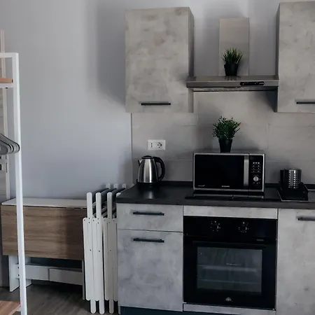 Fcoairporthouse Apartment
