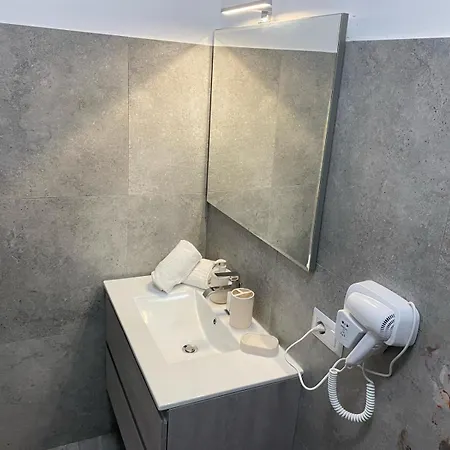 Fcoairporthouse Fiumicino
