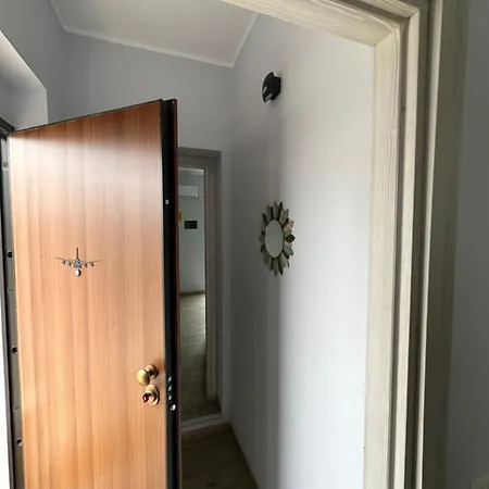 Fcoairporthouse Апартаменты *